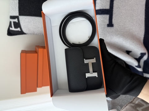 Constance Slim Wallet Original Leather