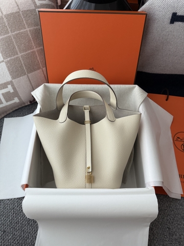 Picotin Lock 22cm Original Leather TC Clemence Craie Color