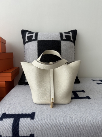 Picotin Lock 22cm Original Leather TC Clemence Craie Color