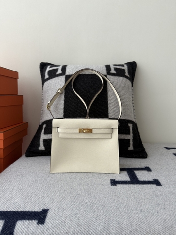 Kelly Danse 22cm Dancing Bag Original Leather Evercolor Cream White with Gold Hardware