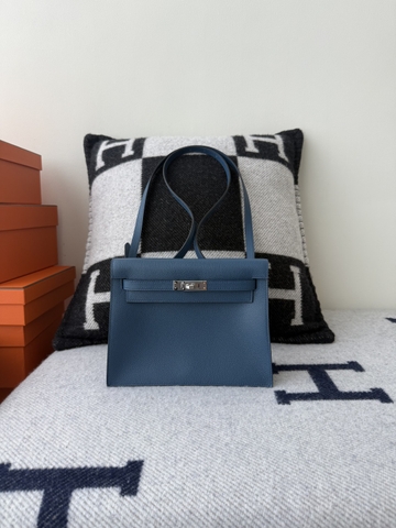 Kelly Danse 22cm Deep Blue Leather Dance Bag
