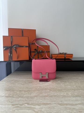 Constance 23cm New Style Mirror, Epsom Skin, CC10 Craie Color, Gold Hardware