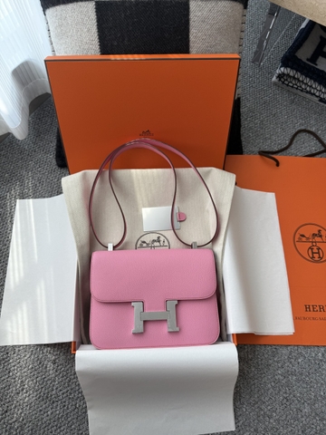 Constance 23cm New Style Mirror, Epsom Skin, CC10 Craie Color, Gold Hardware