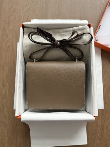 Constance 18 - Etoupe - Epsom - PHW