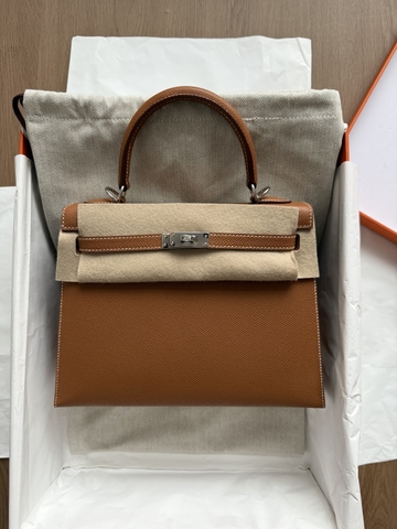 Kelly 25 - Gold - Epsom - PHW