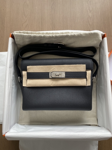 Kelly Messenger - Noir - Evercolor - PHW