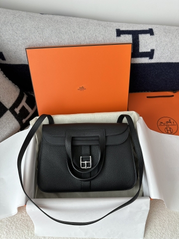 Halzan 31cm, Imported Clemence Leather, CK89 Noir (Black) with Silver Hardware.