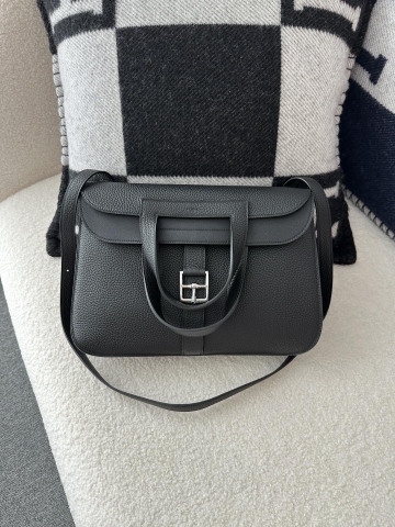 Halzan 31cm, Imported Clemence Leather, CK89 Noir (Black) with Silver Hardware.
