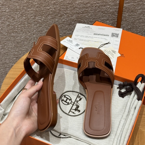 JD-450 - 181 Oran Slippers in Gold Swift Calfskin with Genuine Leather Outsole