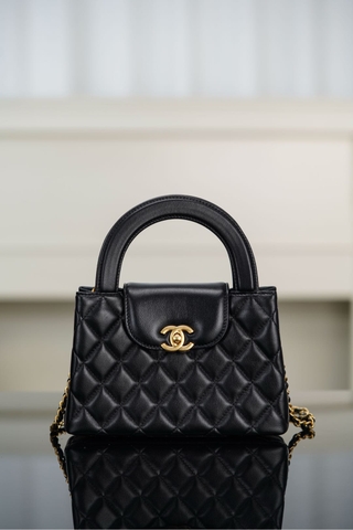 Chanel 25A Large Black Gold Lambskin Handbag