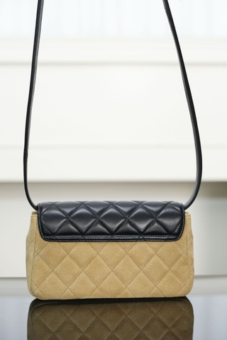Chanel 25A Handmade Leather Tote Bag