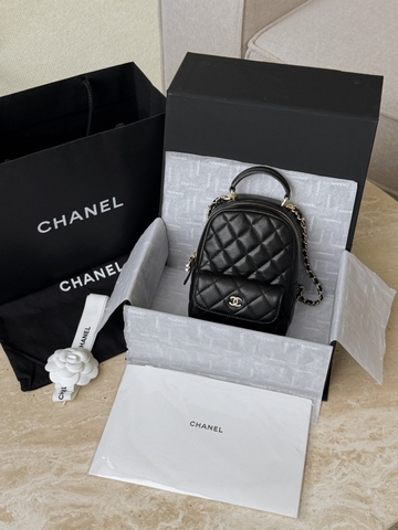 CHANEL BAG 18