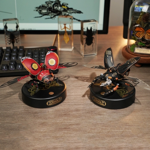 [BẢN QUỐC TẾ TIẾNG ANH] Mô hình Sinh vật Cơ động học Bọ Trinh Thám Scout & Storm Beetle Robotime