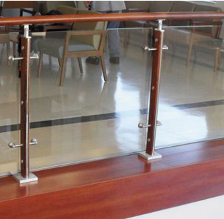 Lan can kính, tay vịn nhôm, trụ inox 304 - VIP