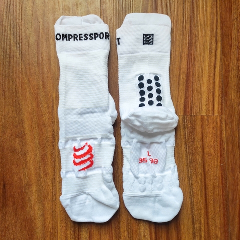 Tất cổ cao Compressport Pro Racing Socks v4.0 Ultralight High (Unisex)