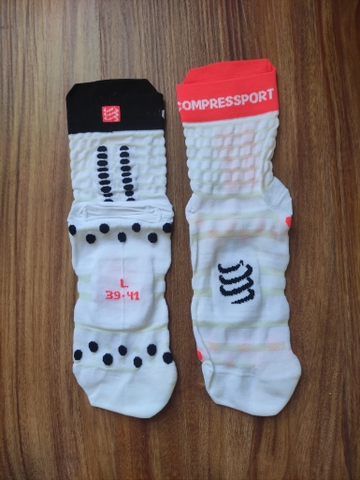 Tất cổ cao Compressport Pro Racing Socks v4.0 Ultralight High (Unisex)