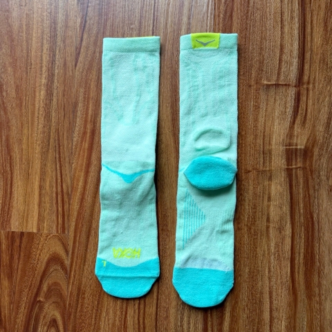 Tất cổ cao Hoka Clifton Crew Run Socks