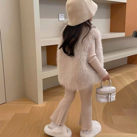 COMBO 3 QUẦN LEN ĐŨA DÁNG LOE CHO BÉ GÁI – MỀM MẠI VÀ SANG TRỌNG