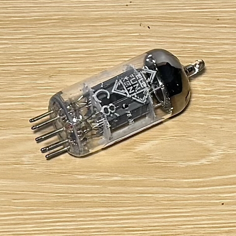 1x ECC83. Telefunken ECC83/12AX7 Tấm 15mm O getter Hai Trống Test New