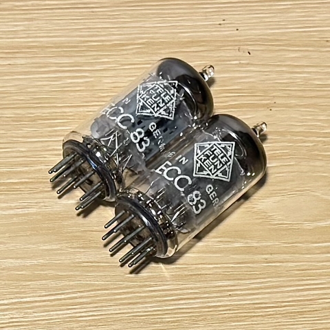 Pair Telefunken ECC83 Đáy Kim Cương. Tấm Trơn Mịn Đã Được Kiểm Tra 100% TV7