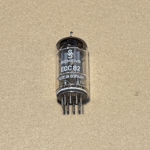 Tube ECC82 Siemens Tấm Dài 17mm