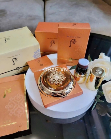 Set Cushion WHOO tái sinh (1 cushion sẵn lõi + 1 lõi refill + 1 cọ tán + 1 bao đựng)