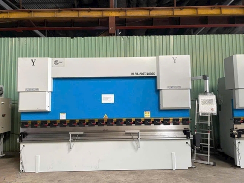 Máy Chấn NC 200 Tấn 4M