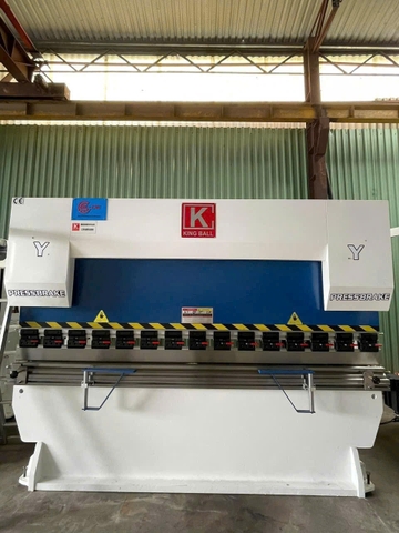 Máy Chấn NC 100 Tấn 3M2