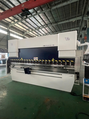 Máy Chấn CNC 200Tấn 4M2 (6N+1)