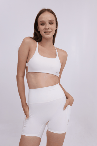 aeyo | Set đồ tập thể thao yoga gym áo SWEET lưng dây cách điệu, quần Biker Short chất liệu vải Polyester, thoáng khí - Trắng - L