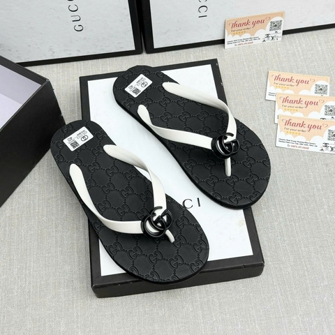 Dép Tông GC Đi Biển xỏ ngón cực chất, Tông gc qai trắng dập vân chìm,Tông GC nam nữ cực sang chảnh đính logo kim loại