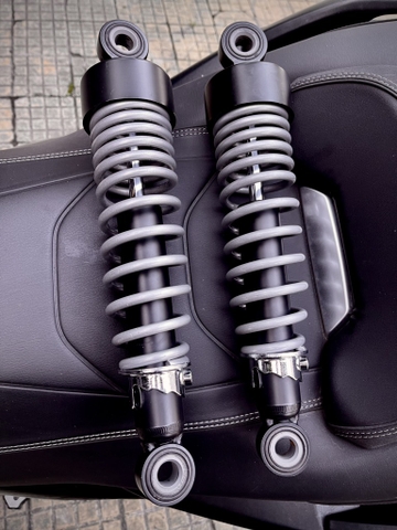 Phuộc zin sau tháo xe - STREET TWIN siêu lướt 98%