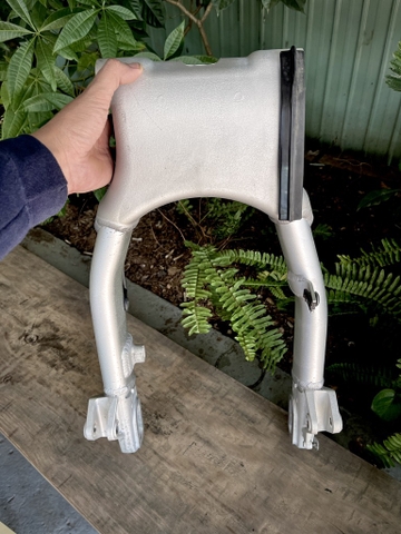 Gắp THRUXTON tháo xe - Tình trạng 95%