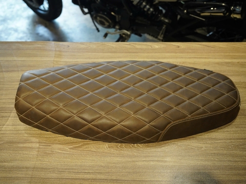 Yên Mjmotor Triumph T120 nâu ( mới 100%) - 164