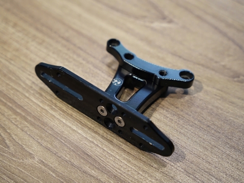 Pát biển số ngắn CNC BMW RNinet đen - 200 KG