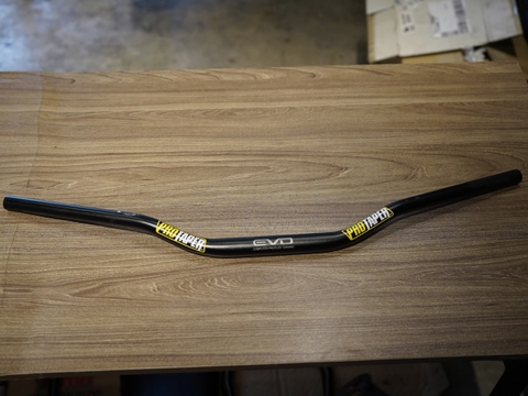 Ghi đông Pro Taper thân 28 - tay 22mm đen nhám - 358