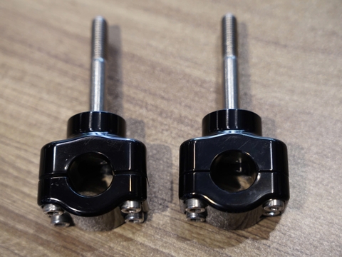 Gù ghi đông 22mm đen bóng (1 cặp) - 367