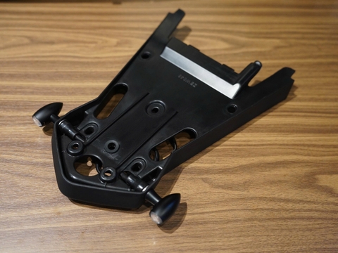 Đuôi đèn hậu Rizoma cho Bmw RnineT - 452KG