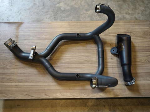 Pô Zard full system GP cho BMW RNineT - Black - 464 KG