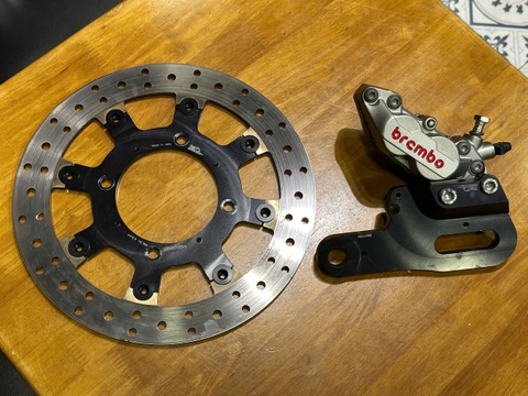 Bộ heo sau Brembo 4 pis + đĩa Newfen của Free Spirit cho Triumph Street Twin. Speed Twin 900 - 541