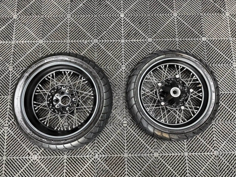 Cặp mâm zin BMW R Ninet Classic + vỏ Bridgestone - 552 KG