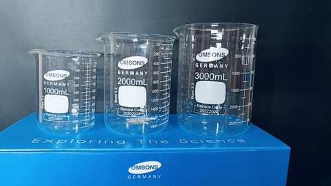 Cốc thủy tinh 3000ml có mỏ, chia vạch, Hãng OMSONS GERMANY