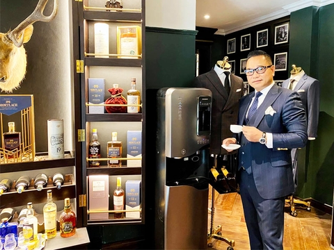 Mr. Chương Tailor: Bí Quyết Sống Khỏe và Phong Cách với Máy Lọc Nước Chungho Whi Caffe