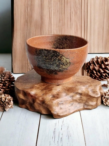 Chawan nâu cam vệt đen vàng