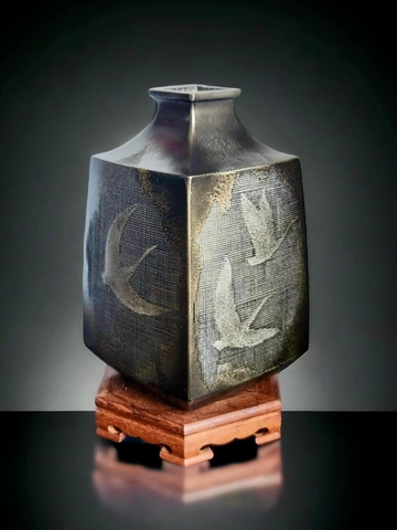 Bình họa tiết hạc , vân nổi 4 mặt cực đẹp