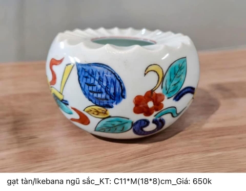 Gạt tàn/Ikebana ngũ sắc