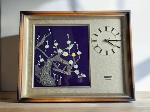 Tranh đá mai trắng kết hợp đồng hồ