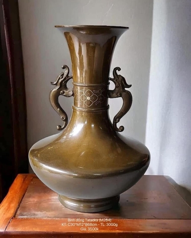 Bình đồng Tataoka