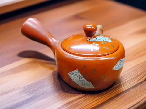 Ấm Tokoname dát vàng