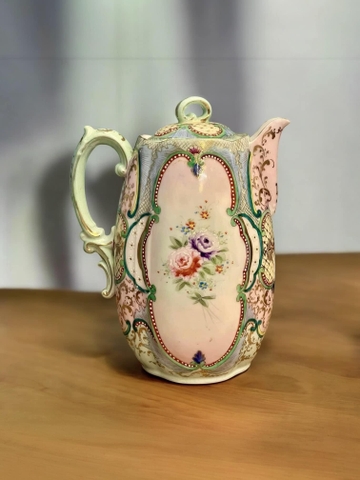 Chiếc ấm sưu tầm đẹp